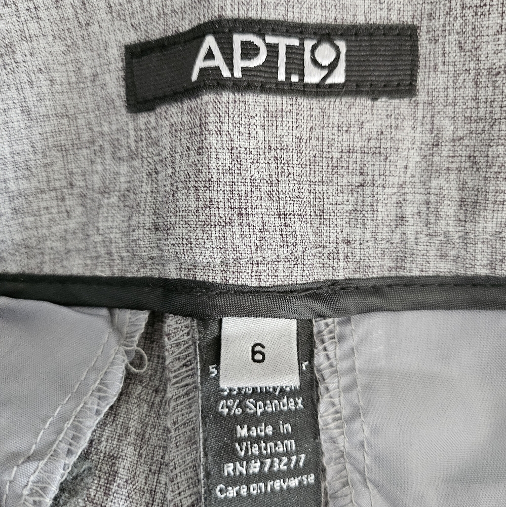 Apt 9 Grey Blazer & Slacks, Size 6 - Picture 4 of 5